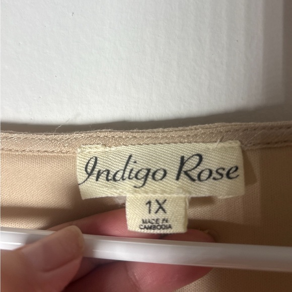 Elegant Tan Maxi Dress - Picture 4 of 4